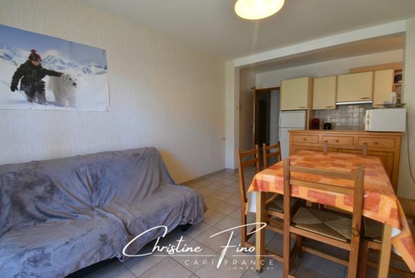 BRIANCON MAISON AVEC JARDIN PROCHE COMMERCES