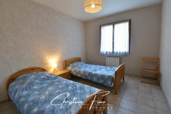 BRIANCON MAISON AVEC JARDIN PROCHE COMMERCES