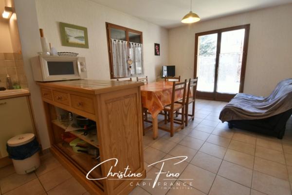 BRIANCON MAISON AVEC JARDIN PROCHE COMMERCES