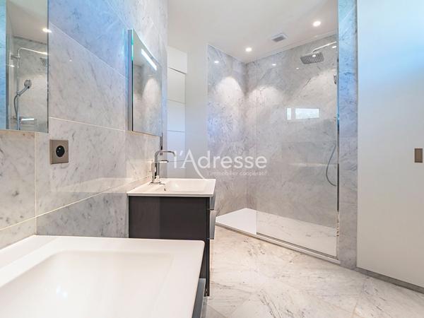 Chessy - Propriété contemporaine d'exception de 268 m² avec piscine chauffée