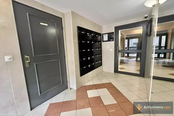 Vente Appartement 3 pièces 61 m2 à Les Pavillons-sous-Bois