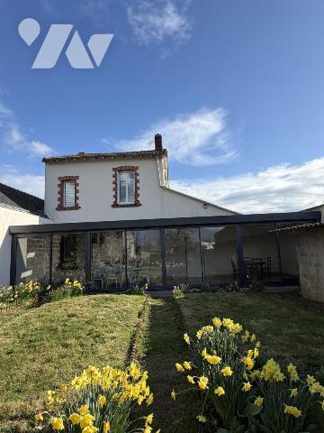 MAISON SUR GRAND TERRAIN