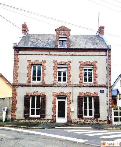 Maison de 117m2 avec jardinet à rénover au centre-ville