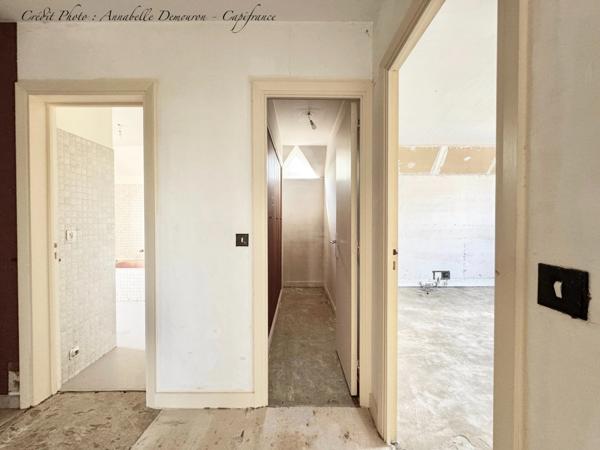 ROYAT - Grande maison familiale à rénover avec vue panoramique, terrain rare, piscine