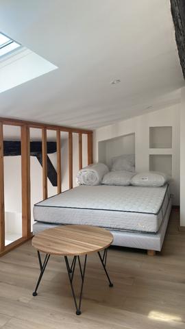 T1 BIS MEUBLE PROX.VICTOIRE