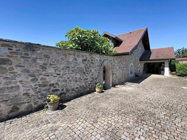 Corps de ferme à vendre 5 pièces CERNEX (74)
