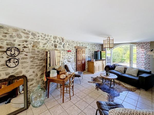 Corps de ferme à vendre 5 pièces CERNEX (74)