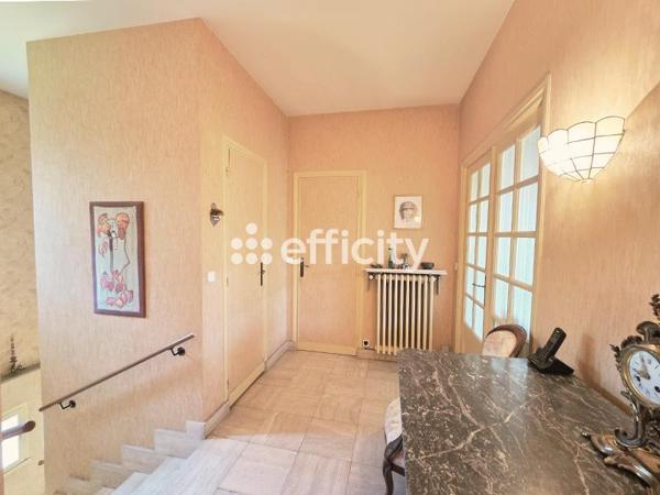 Maison
         5 pièces
        - 105 m² Exclusivité 449 000 € *