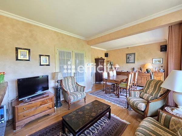 Maison
         5 pièces
        - 105 m² Exclusivité 449 000 € *