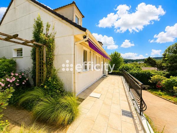Maison
         6 pièces
        - 140 m² Exclusivité 529 000 € *