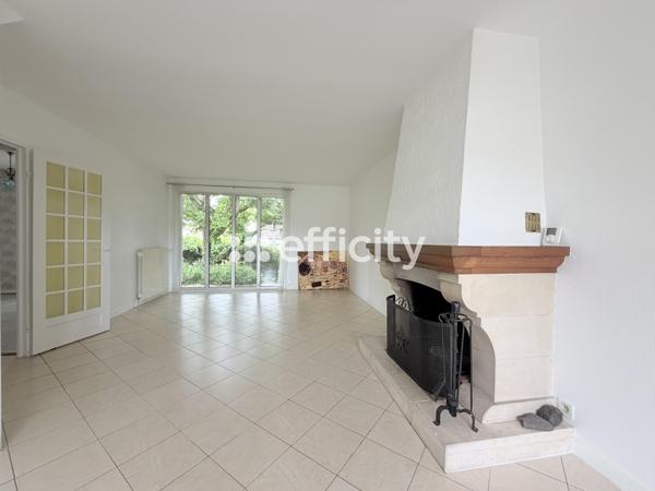 Maison
         6 pièces
        - 140 m² Exclusivité 529 000 € *