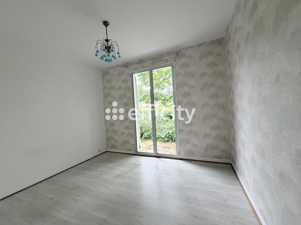 Maison
         6 pièces
        - 140 m² Exclusivité 529 000 € *