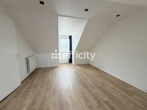 Maison
         6 pièces
        - 140 m² Exclusivité 529 000 € *