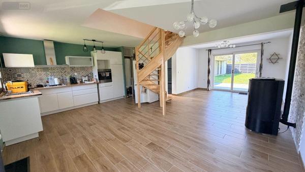 Maison individuelle à louer à Eringhem dans le Nord (59470), ref : Z973
