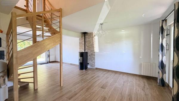 Maison individuelle à louer à Eringhem dans le Nord (59470), ref : Z973