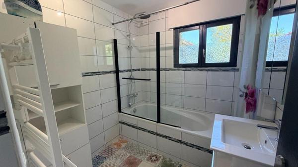 Maison individuelle à louer à Eringhem dans le Nord (59470), ref : Z973