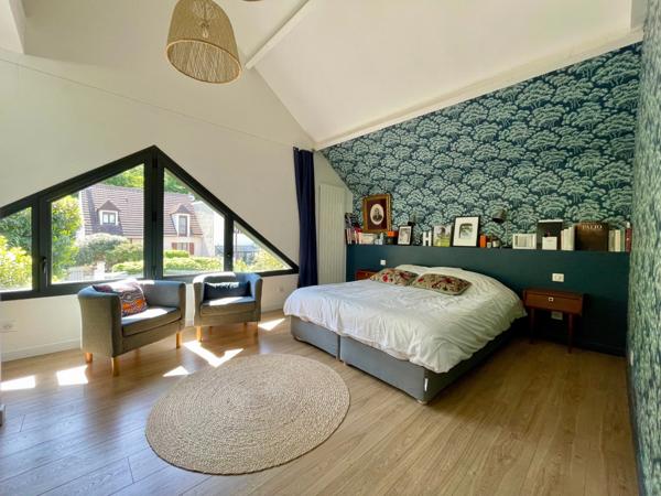 Maison à vendre 6 pièces VERSAILLES (78) avec jardin