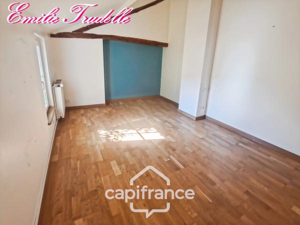 Maison à vendre 6 pièces LA CHARTRE SUR LE LOIR (72) Maison de caractère – cœur de ville – 181 m² – cour, dépendance et caves
