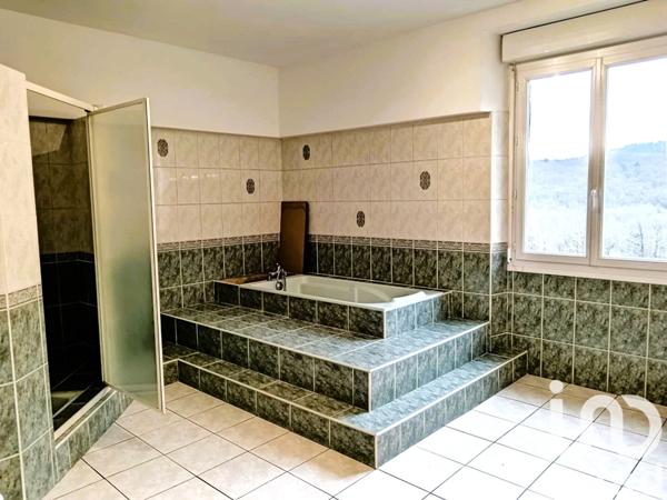 Immeuble à vendre 353 m² Razès