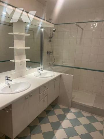 VANNES - LE BONDON  - DERNIER ETAGE TERRASSE 38M2