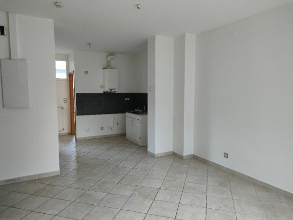Location appartement près de SARREGUEMINES - 2 pièce(s) - 45 m² - 465 €/mois