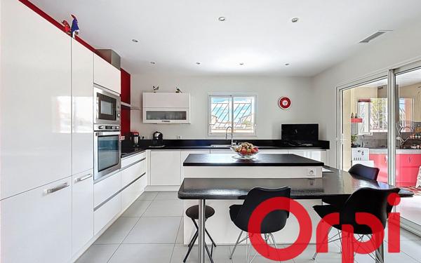 Maison à vendre    4 pièces •  Pia