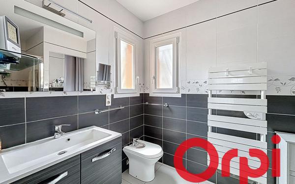 Maison à vendre    4 pièces •  Pia