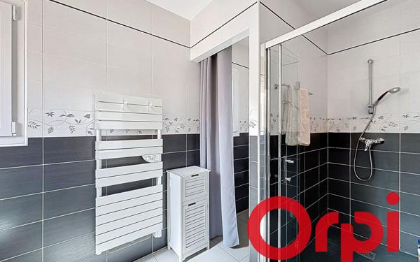 Maison à vendre    4 pièces •  Pia
