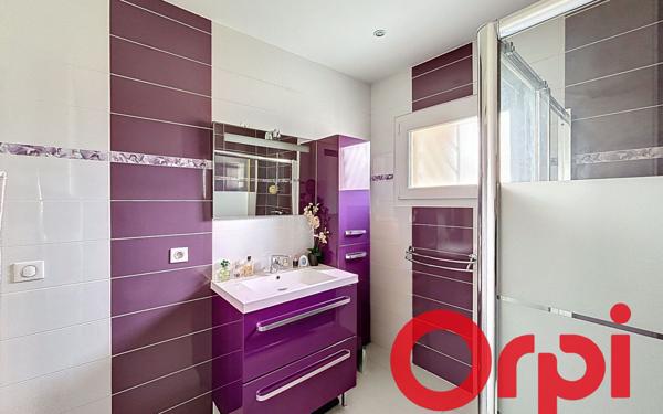 Maison à vendre    4 pièces •  Pia