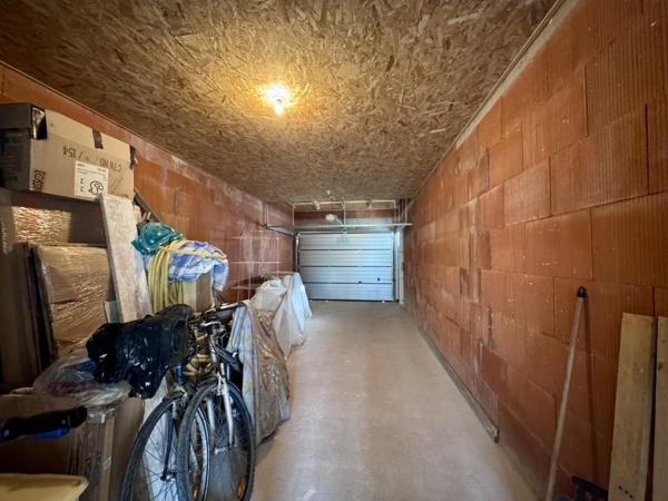 Les Sables-d'Olonne (85340) Contemporaine de 2024 offrant 138 m2 hab - 4 chambres sur 493 m2 de terrain clos.