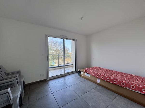 Les Sables-d'Olonne (85340) Contemporaine de 2024 offrant 138 m2 hab - 4 chambres sur 493 m2 de terrain clos.