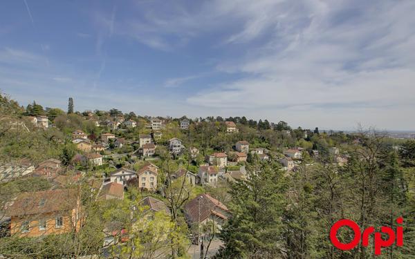 Appartement à vendre    5 pièces • 140 m2 Caluire-et-Cuire