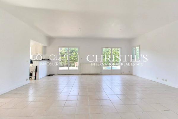 À vendre Bidart - Maison de plain-pied proche Biarritz avec piscine, jardin paysagé et 4 chambres