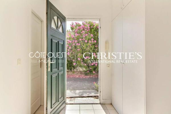 À vendre Bidart - Maison de plain-pied proche Biarritz avec piscine, jardin paysagé et 4 chambres