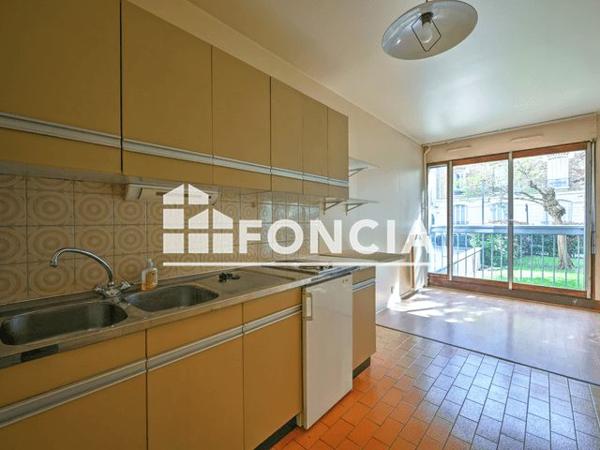 À vendre Studio 36.49 m² - Versailles 78000