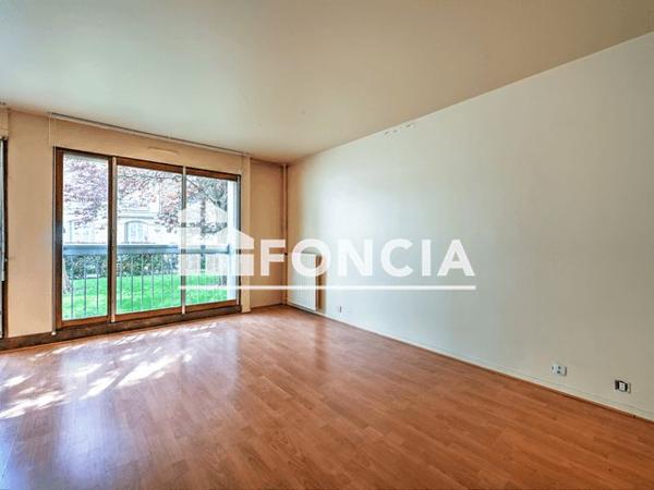 À vendre Studio 36.49 m² - Versailles 78000
