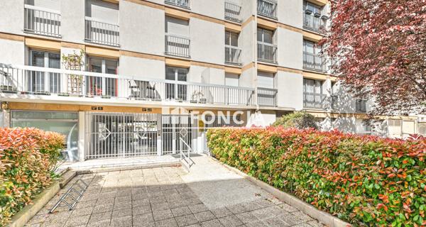 À vendre Studio 36.49 m² - Versailles 78000
