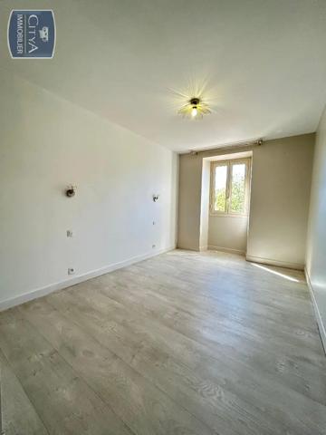 Maison à louer 5 pièces 117.43m² Gignac (46600)