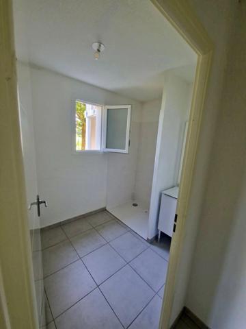 EXCLUSIVITÉ - T2 - JARDIN - 2 PARKINGS