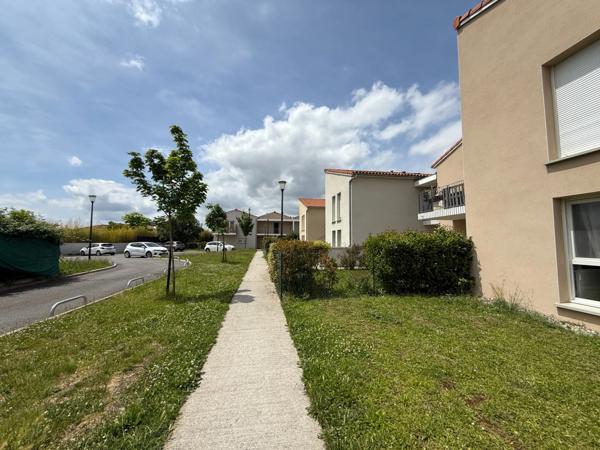 EXCLUSIVITÉ - T2 - JARDIN - 2 PARKINGS