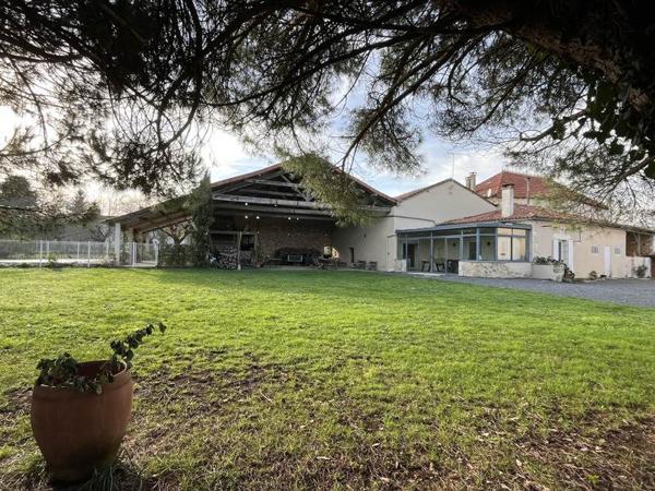 Maison à vendre |  La Rochette |  11 pièces | 286 m²