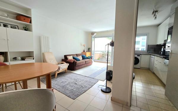 Appartement à vendre    3 pièces • 60,20 m2 Paris 14