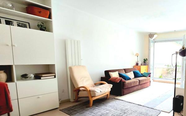 Appartement à vendre    3 pièces • 60,20 m2 Paris 14