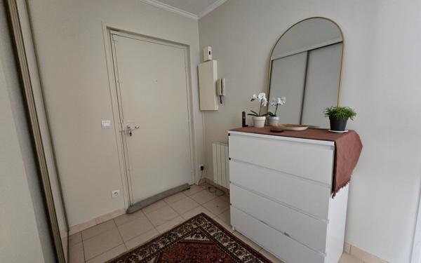 Appartement à vendre    3 pièces • 60,20 m2 Paris 14
