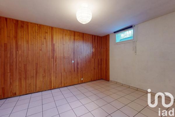 Maison d’architecte 8 pièces de 188 m² à Clermont-Ferrand (63100)