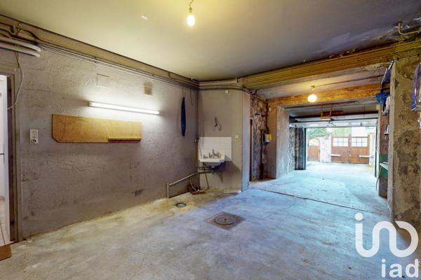 Maison d’architecte 8 pièces de 188 m² à Clermont-Ferrand (63100)