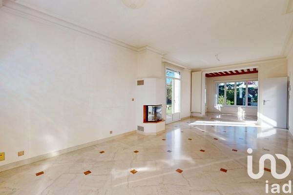 Maison d’architecte 8 pièces de 188 m² à Clermont-Ferrand (63100)