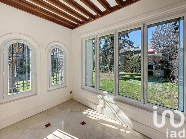 Maison d’architecte 8 pièces de 188 m² à Clermont-Ferrand (63100)