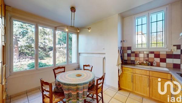 Maison d’architecte 8 pièces de 188 m² à Clermont-Ferrand (63100)