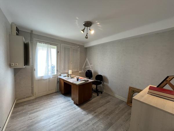 Maison familiale de bourg + annexes